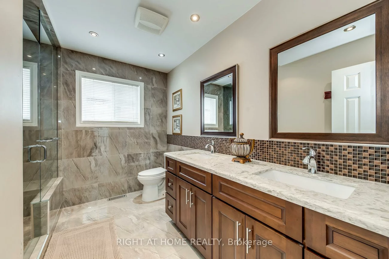 3349, Grand Park, Fairview, Mississauga