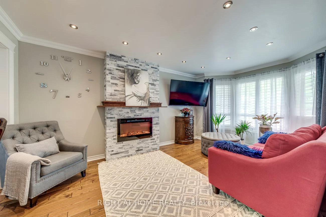 3349, Grand Park, Fairview, Mississauga