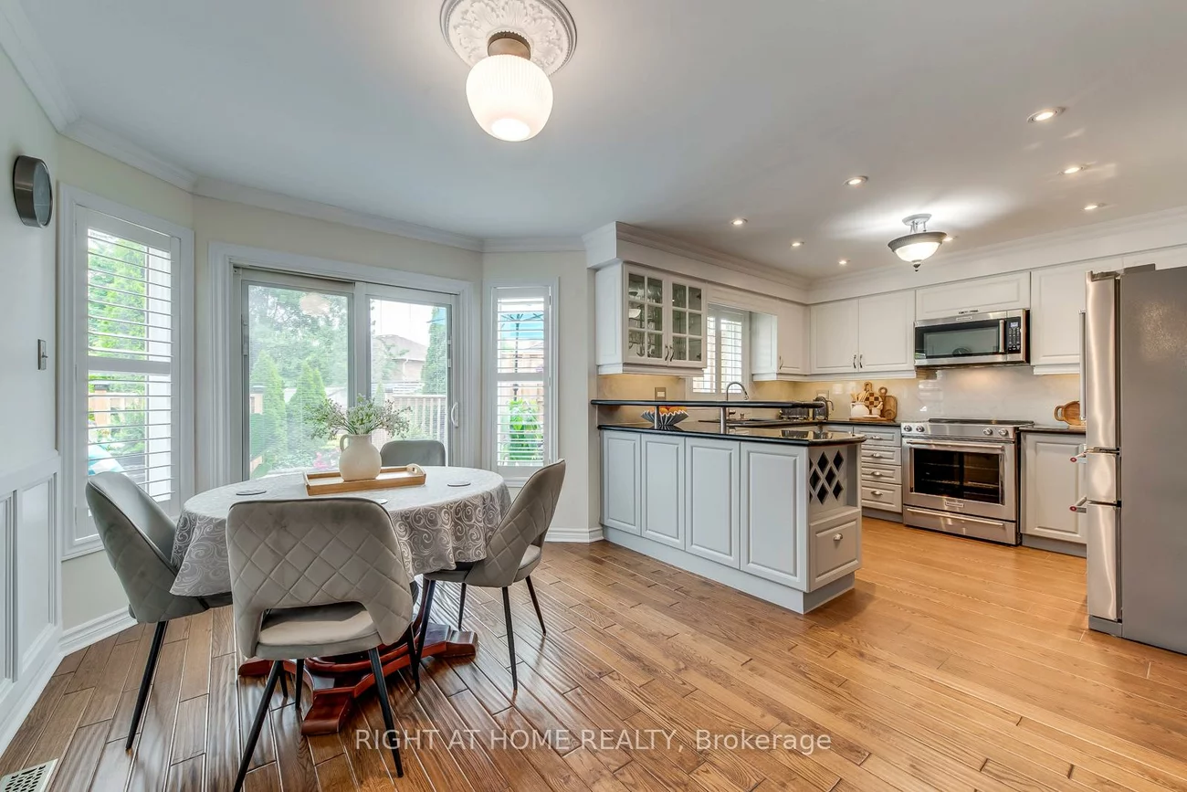 3349, Grand Park, Fairview, Mississauga