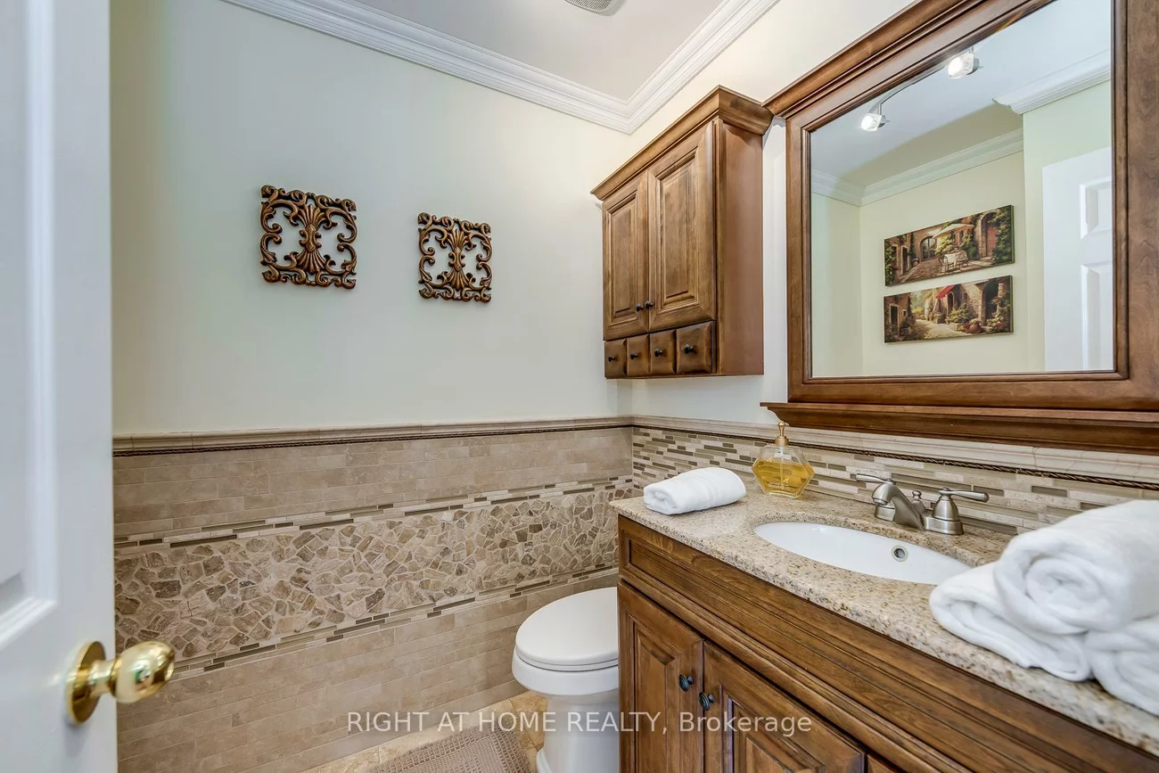3349, Grand Park, Fairview, Mississauga