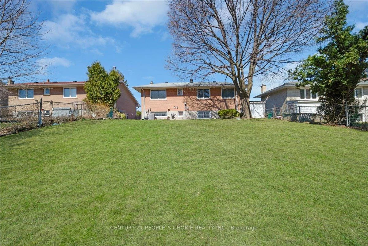 2374, Truscott, Clarkson, Mississauga
