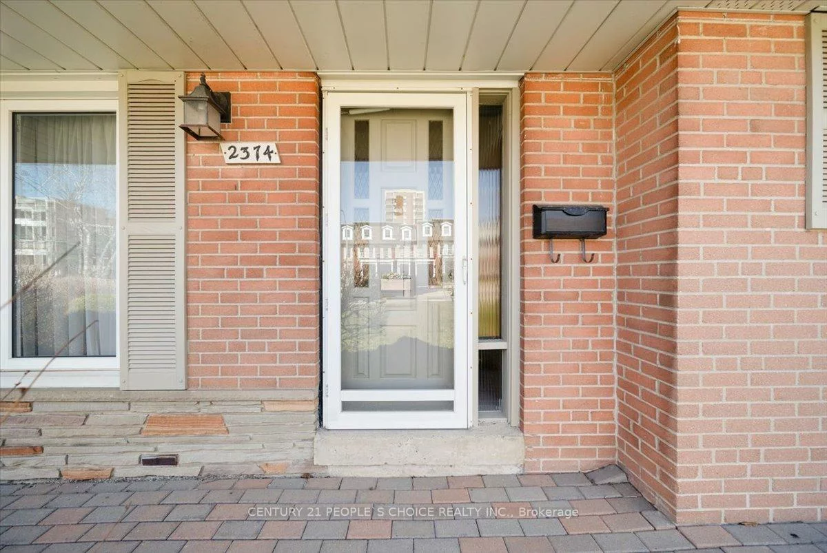 2374, Truscott, Clarkson, Mississauga