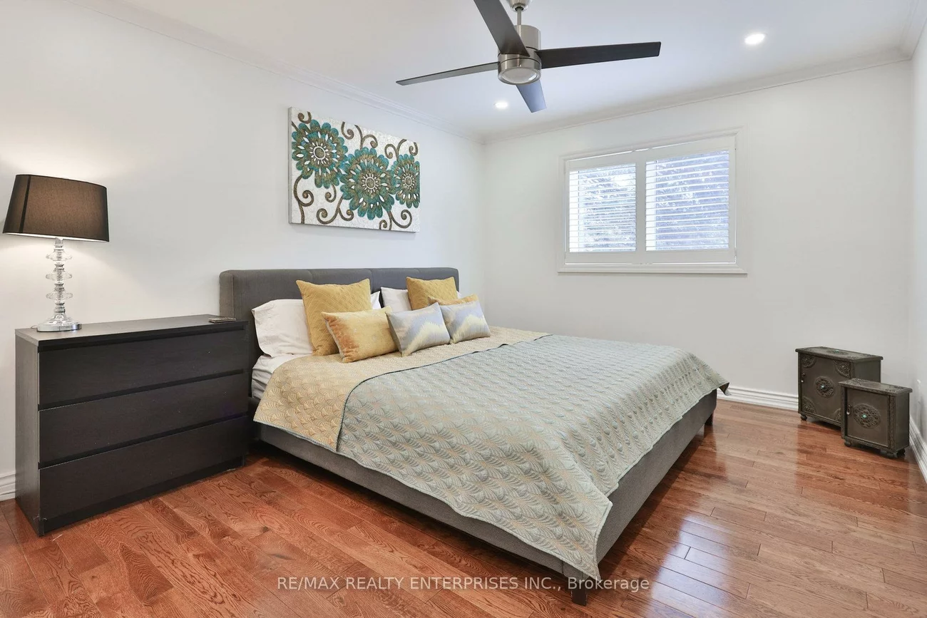 807, Indian, Lorne Park, Mississauga
