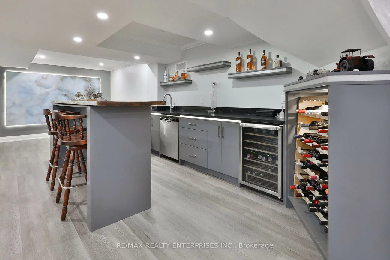 807, Indian, Lorne Park, Mississauga