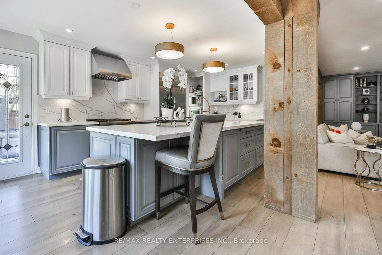 807, Indian, Lorne Park, Mississauga