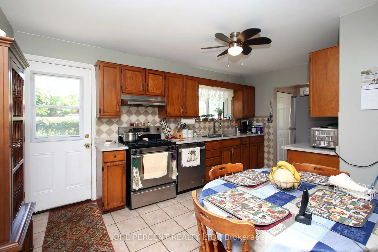 1543, Sandgate, Clarkson, Mississauga