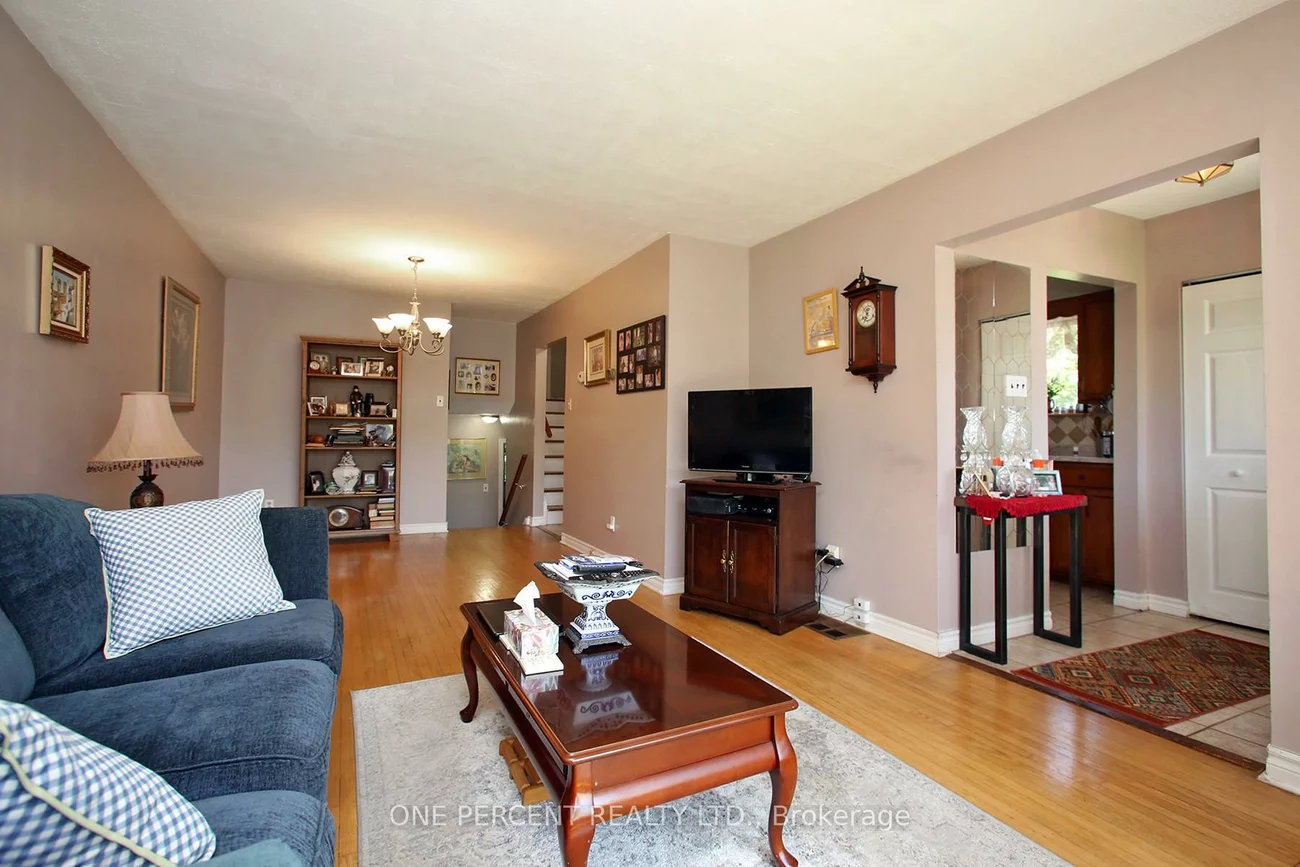 1543, Sandgate, Clarkson, Mississauga