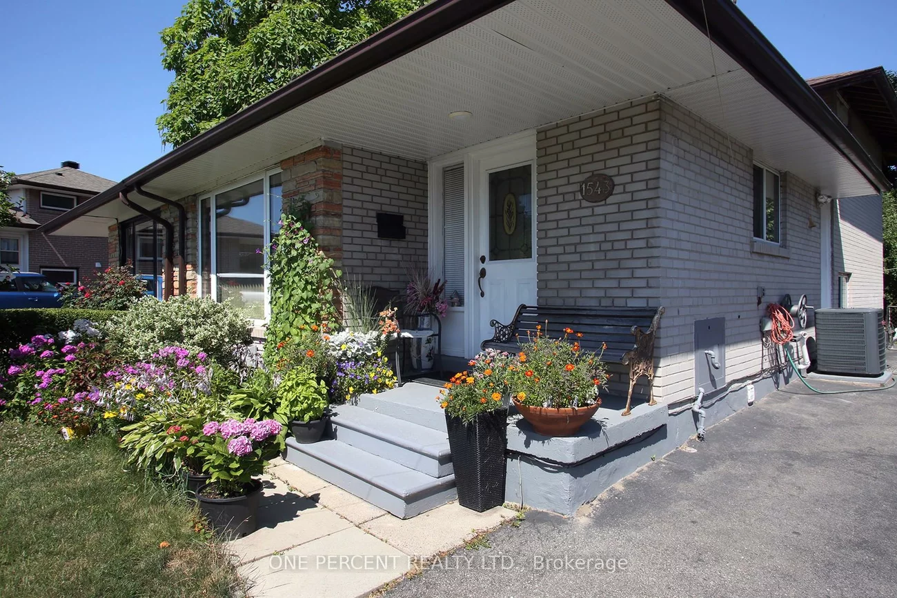 1543, Sandgate, Clarkson, Mississauga