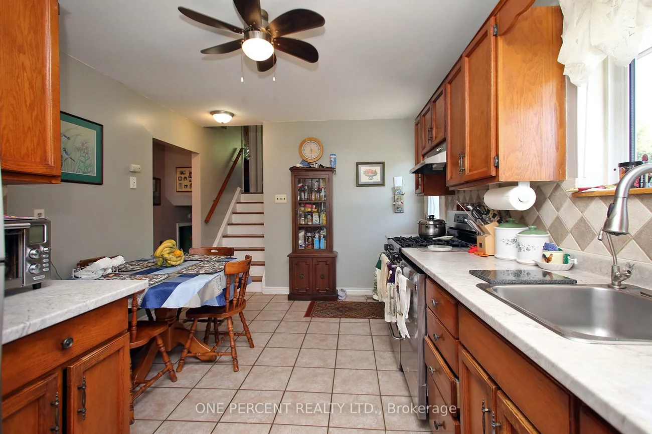 1543, Sandgate, Clarkson, Mississauga