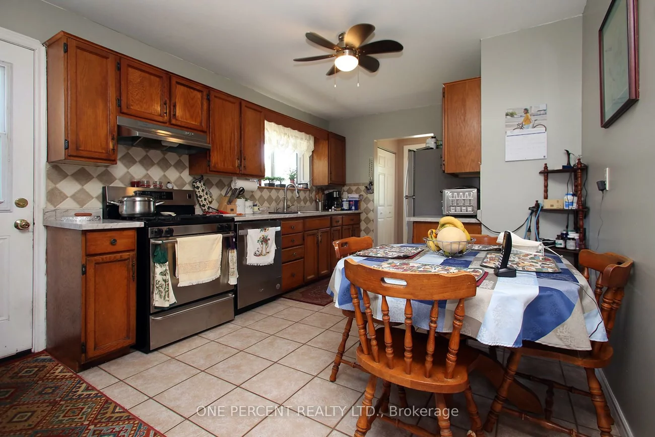 1543, Sandgate, Clarkson, Mississauga