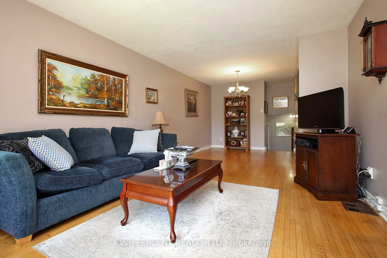 1543, Sandgate, Clarkson, Mississauga