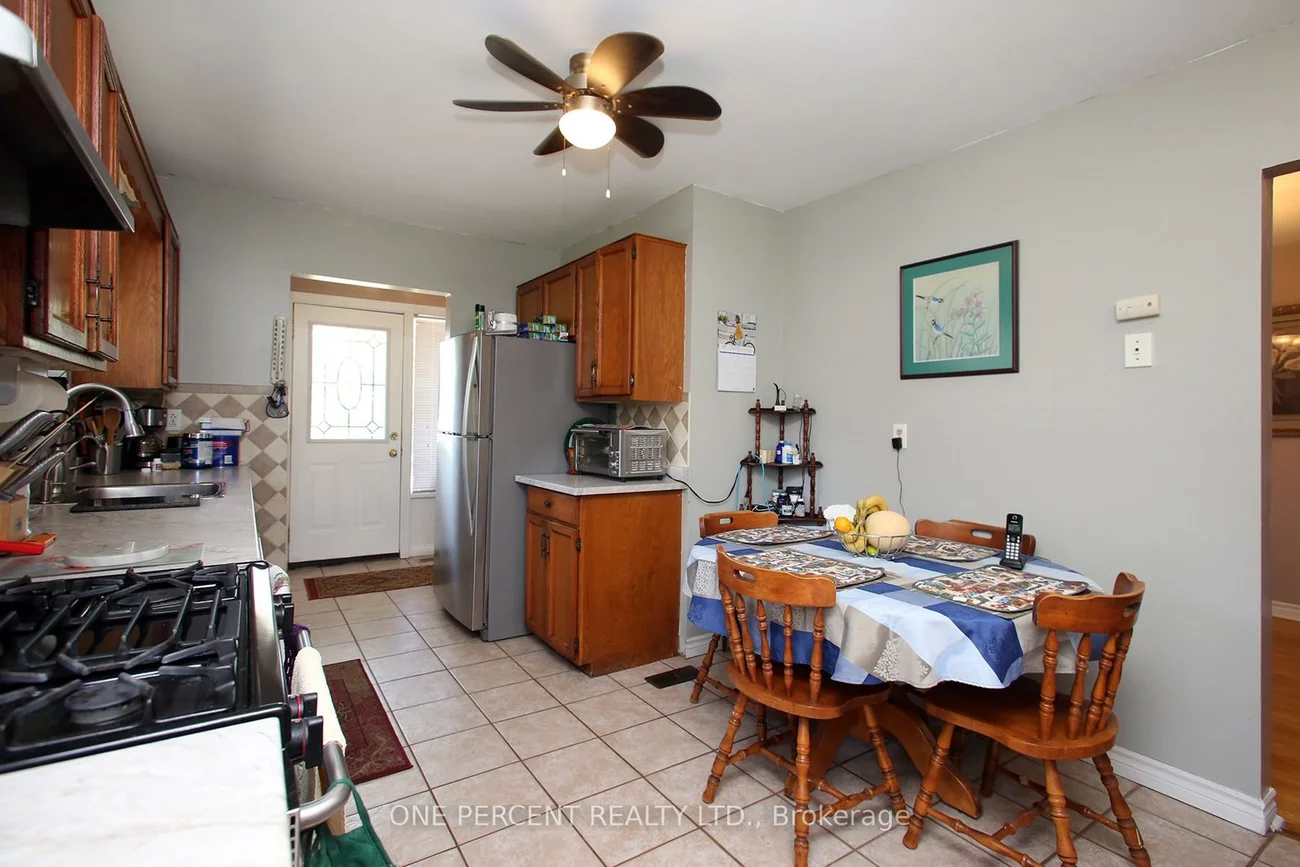 1543, Sandgate, Clarkson, Mississauga