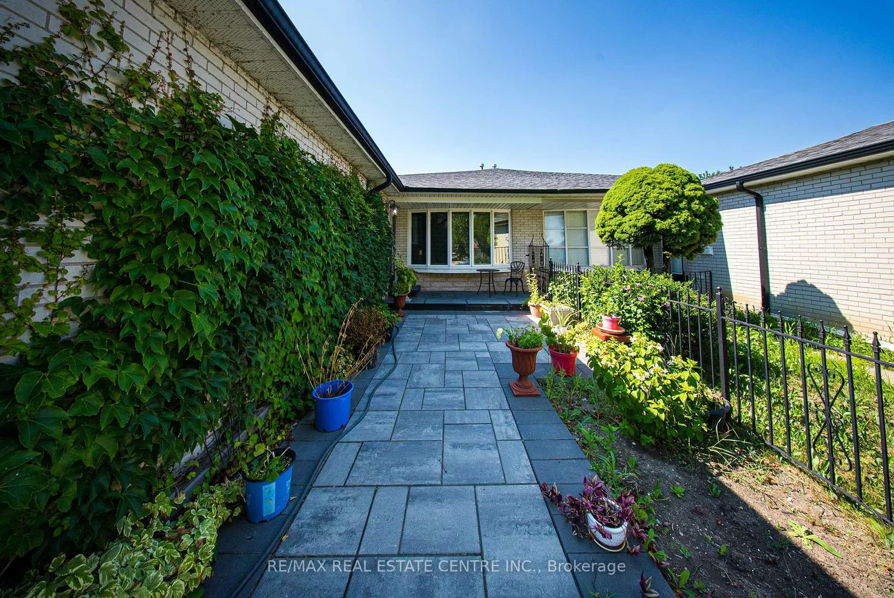 764, Eaglemount, Erindale, Mississauga
