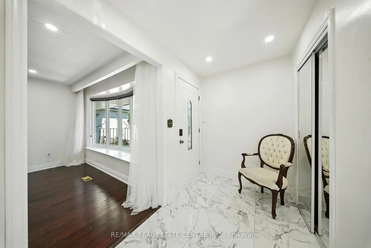 764, Eaglemount, Erindale, Mississauga