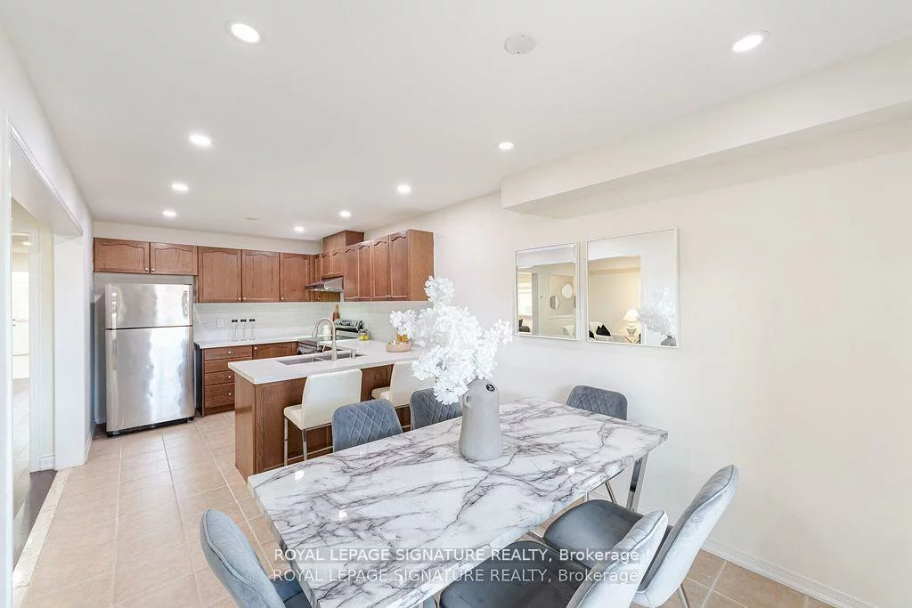 3938, Burdette, Churchill Meadows, Mississauga