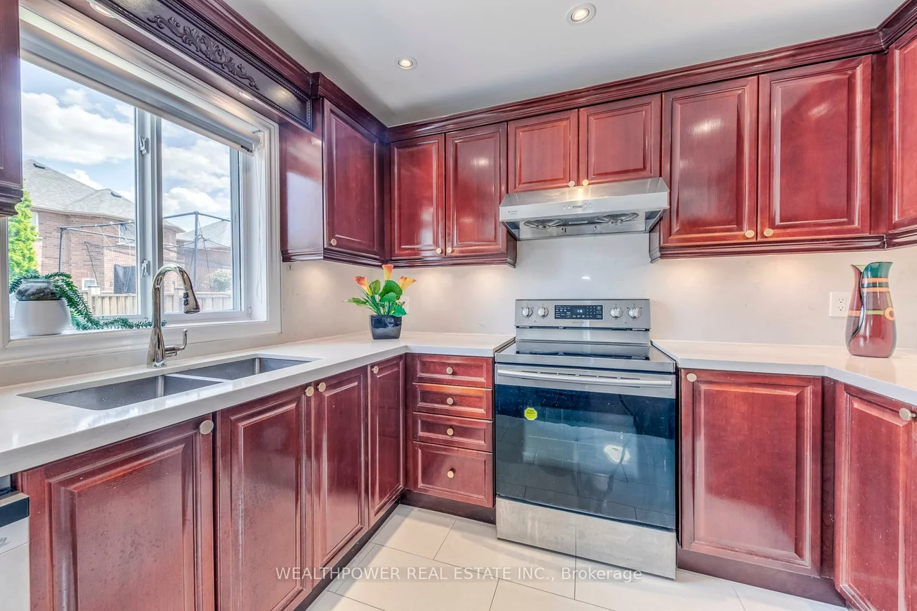 3435, Grand Park, Fairview, Mississauga