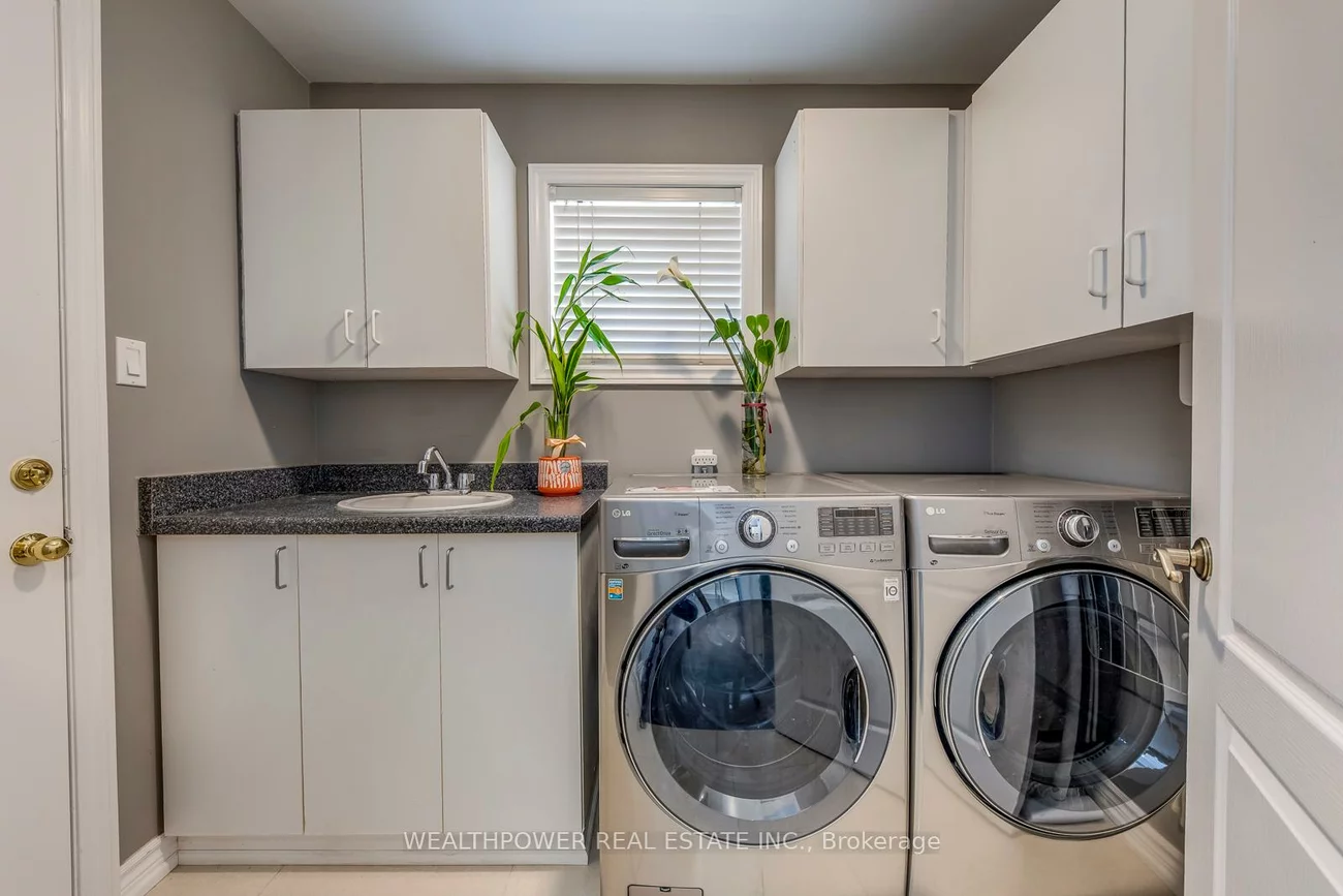 3435, Grand Park, Fairview, Mississauga