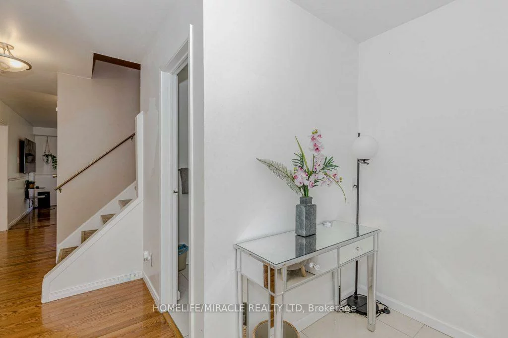 6593, Edenwood, Meadowvale, Mississauga