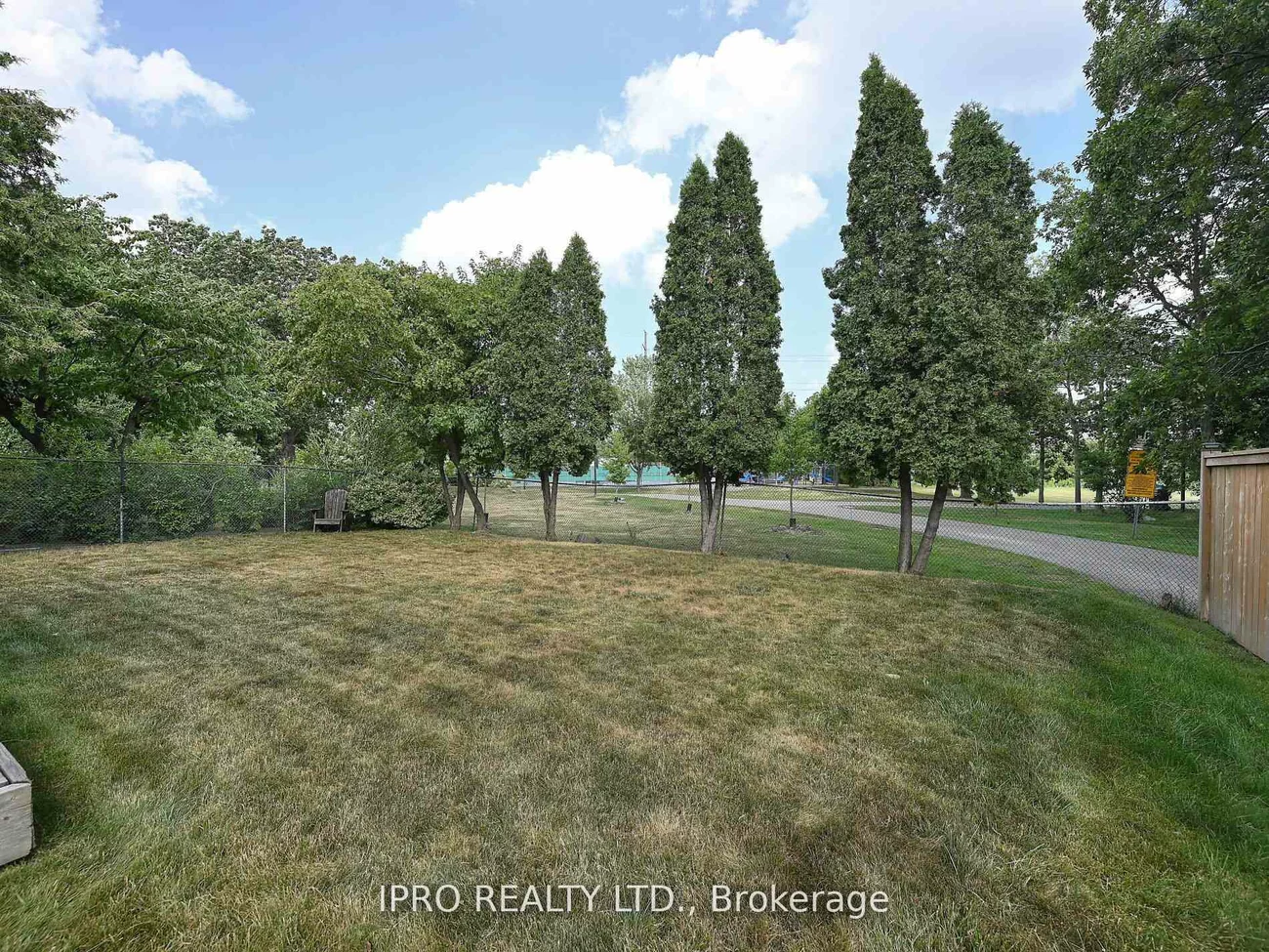 986, Vanier, Lorne Park, Mississauga