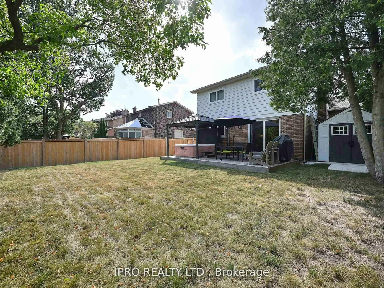 986, Vanier, Lorne Park, Mississauga