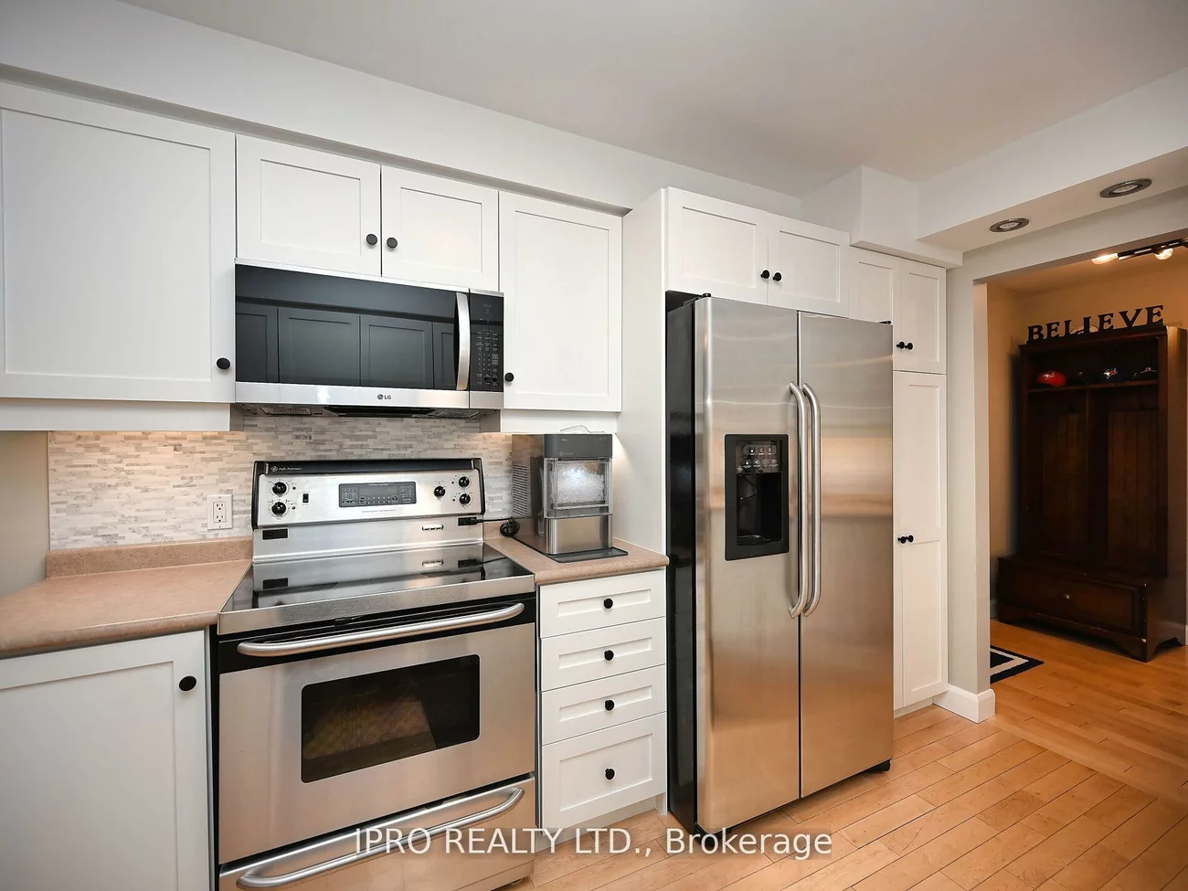986, Vanier, Lorne Park, Mississauga