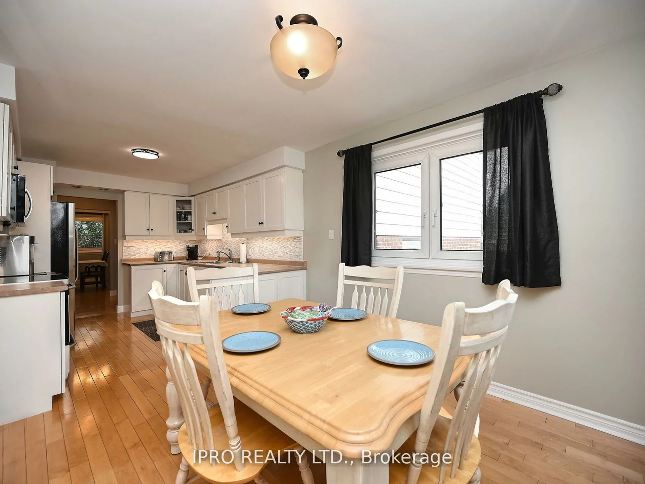986, Vanier, Lorne Park, Mississauga