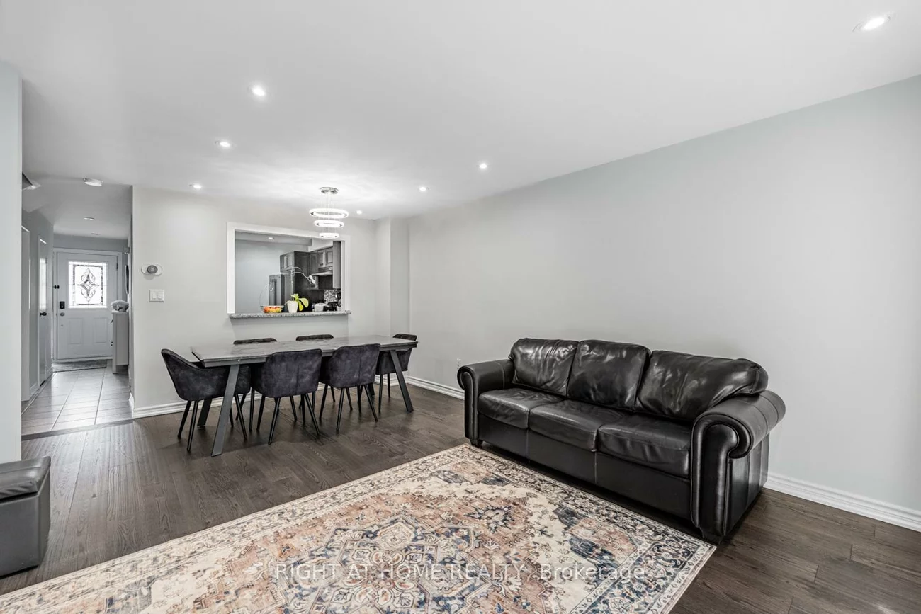 61, Chalfield, Rathwood, Mississauga