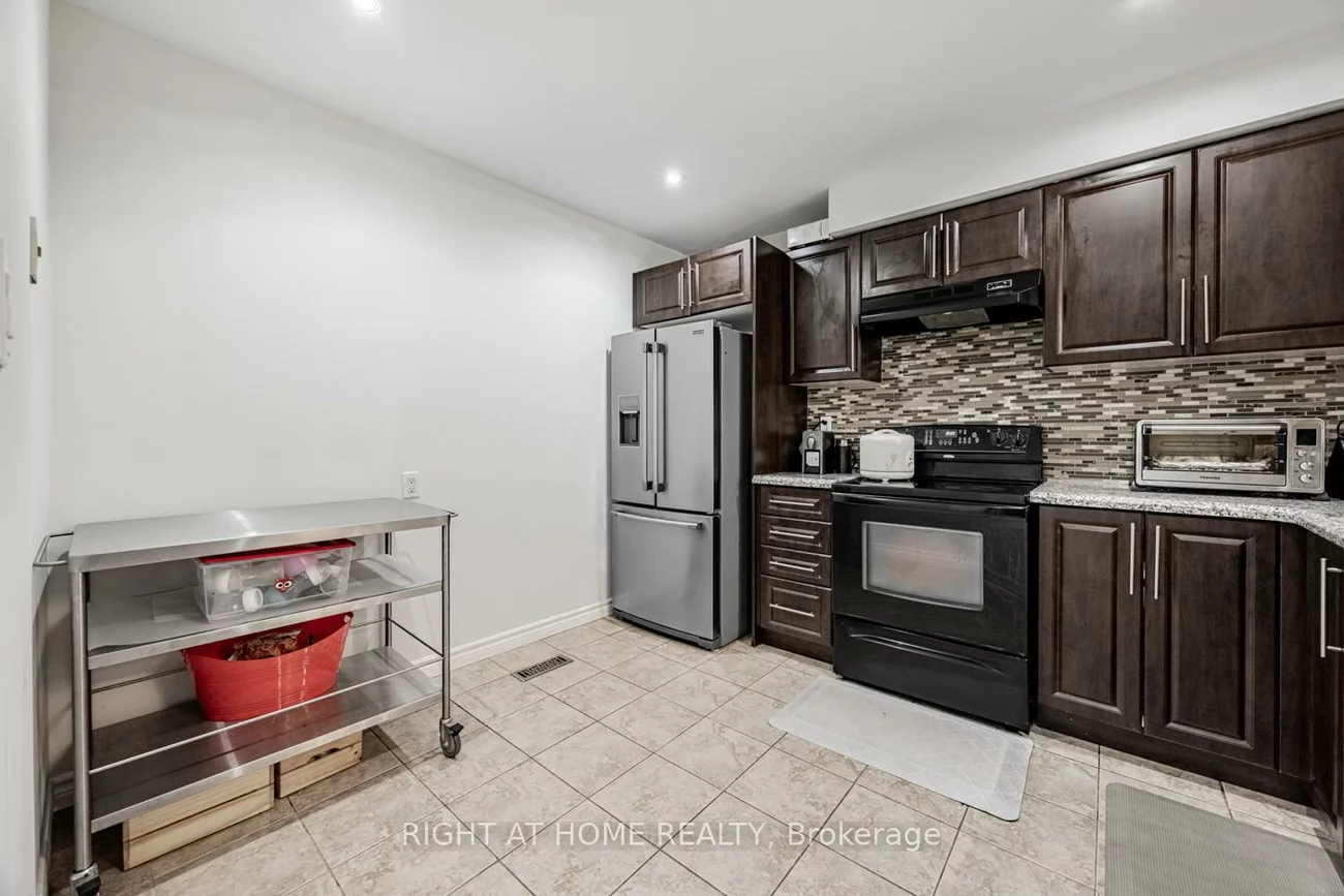 61, Chalfield, Rathwood, Mississauga