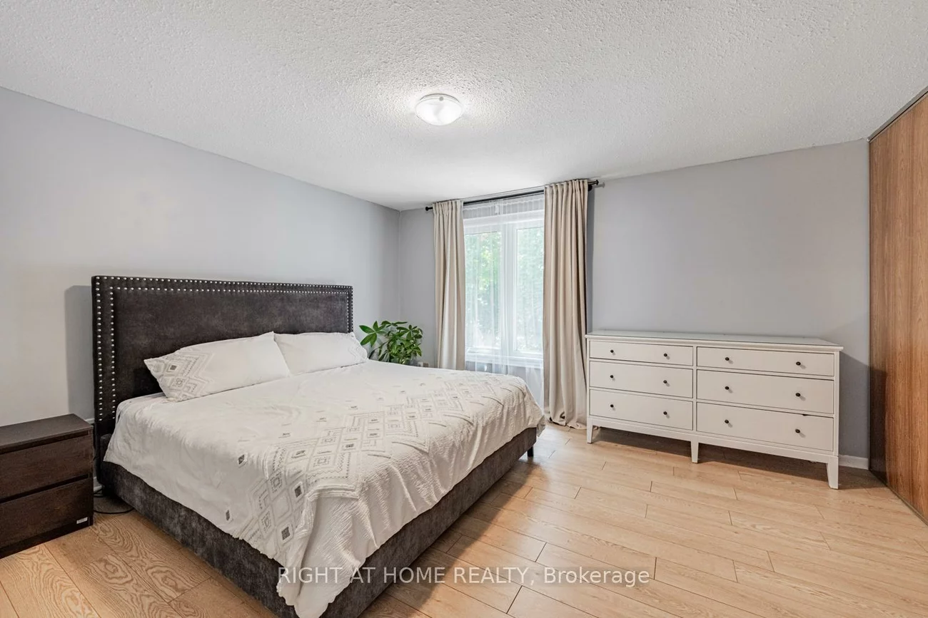 61, Chalfield, Rathwood, Mississauga