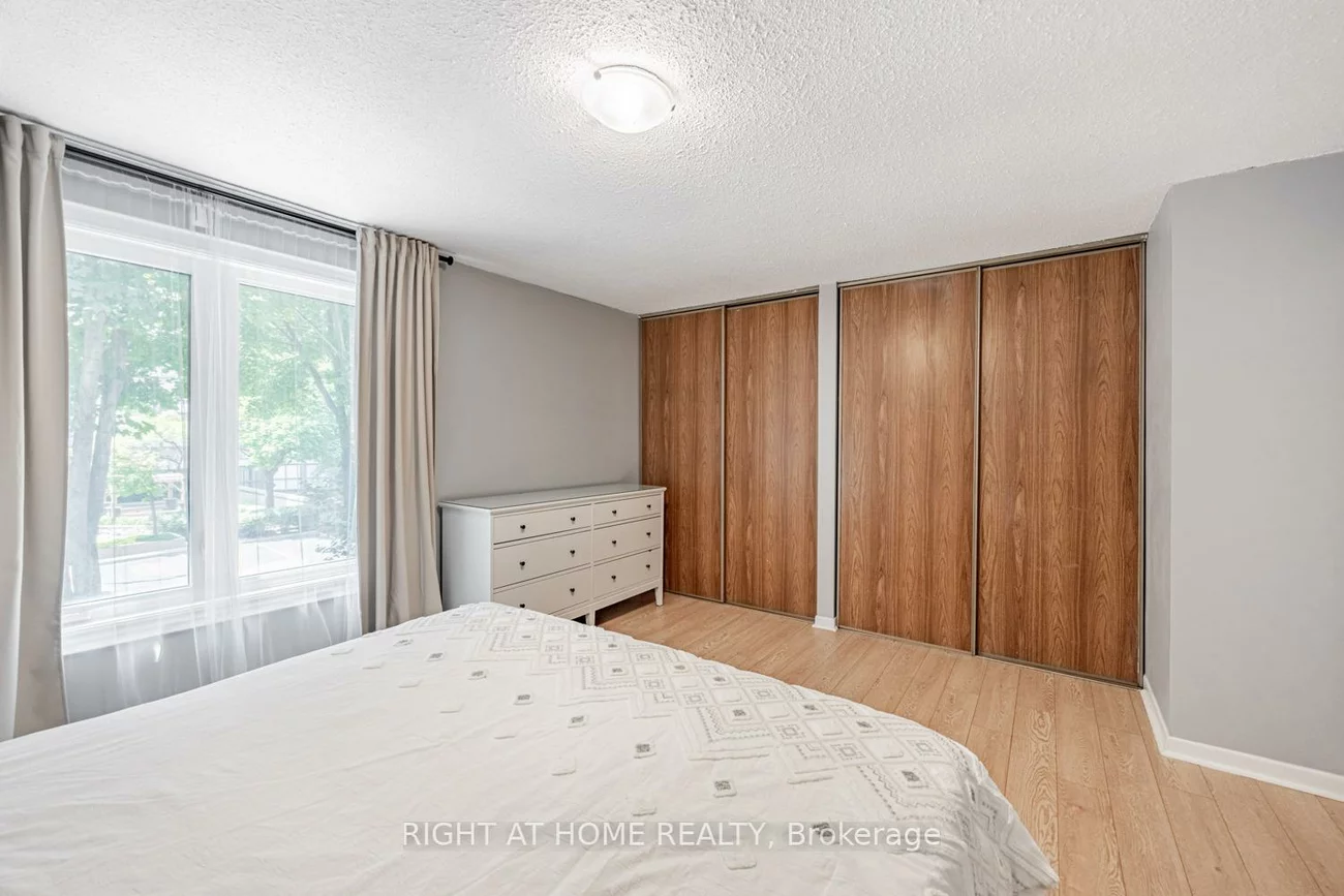 61, Chalfield, Rathwood, Mississauga