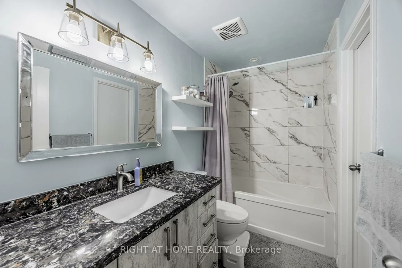 61, Chalfield, Rathwood, Mississauga