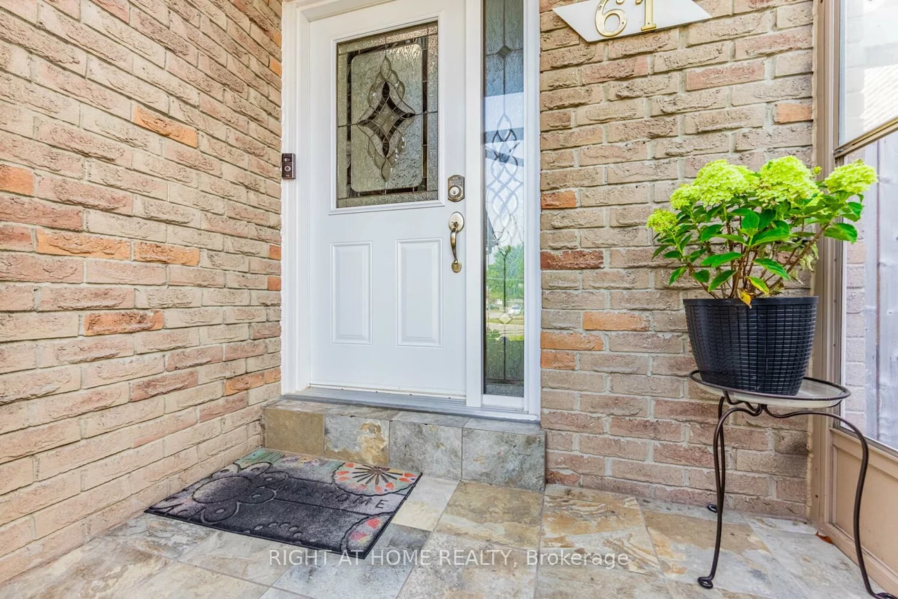 61, Chalfield, Rathwood, Mississauga