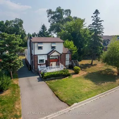 724-728, Montbeck, Lakeview, Mississauga