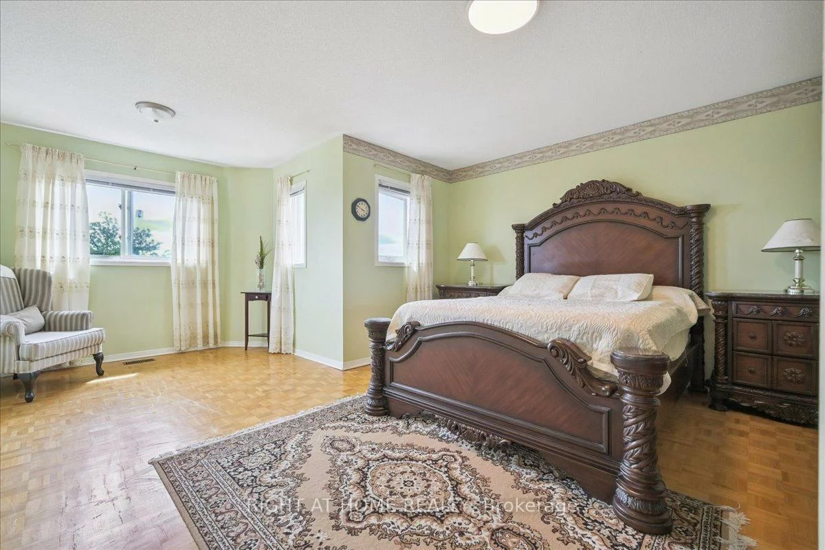 5322, Lismic, East Credit, Mississauga