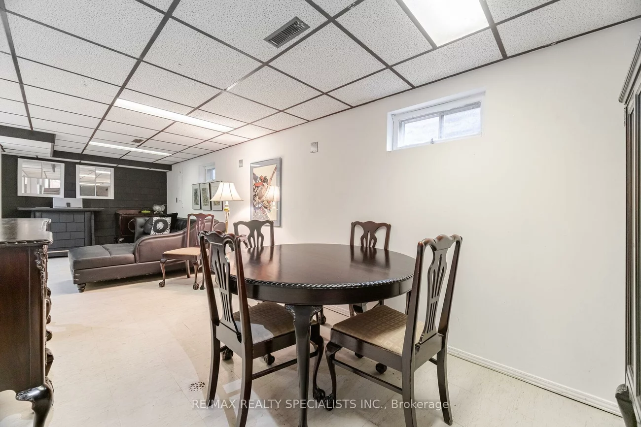 3665, Autumnleaf, Erin Mills, Mississauga