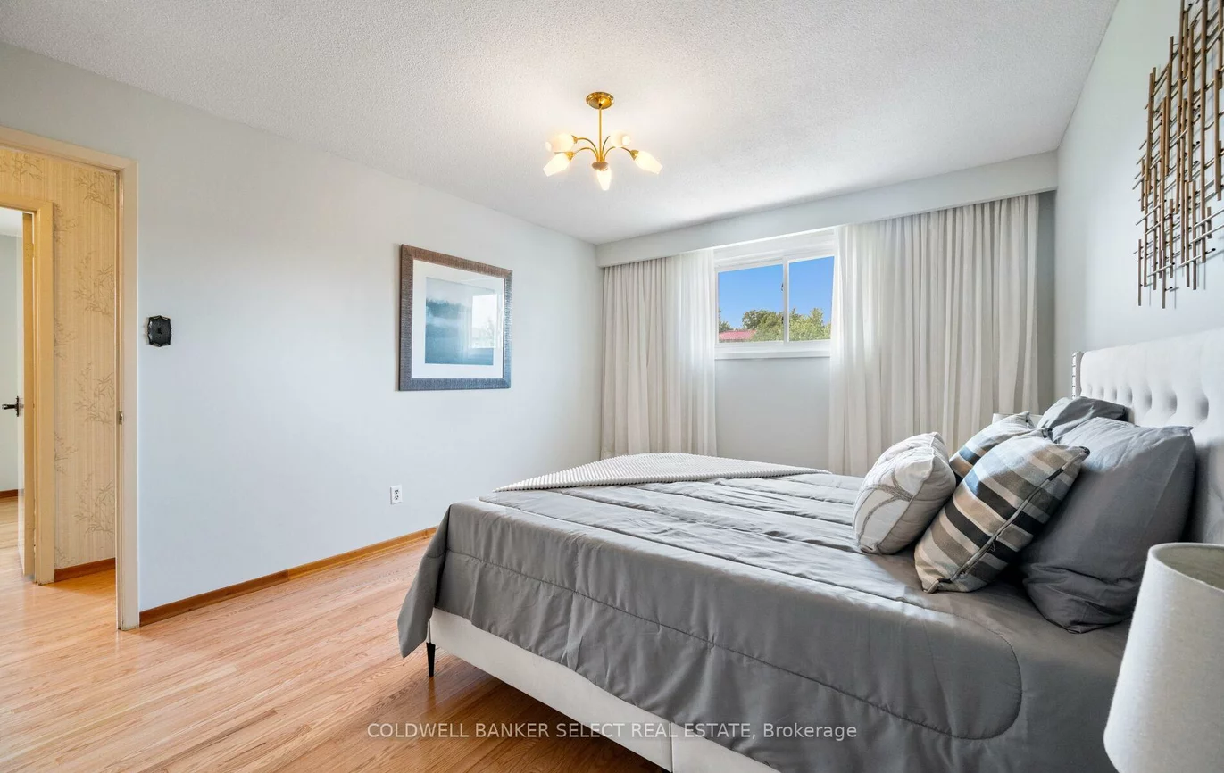 3883, Brandon Gate, Malton, Mississauga