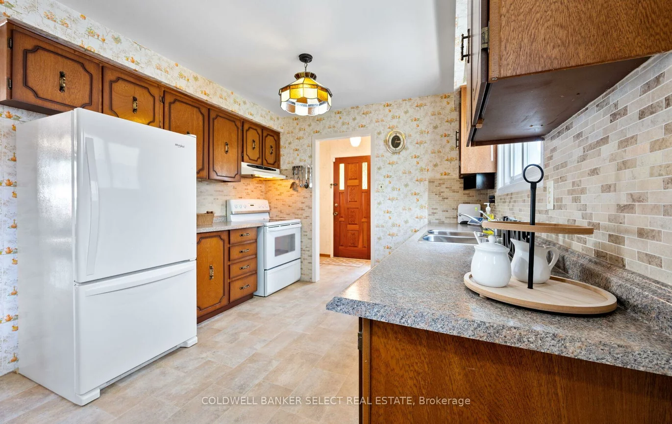 3883, Brandon Gate, Malton, Mississauga