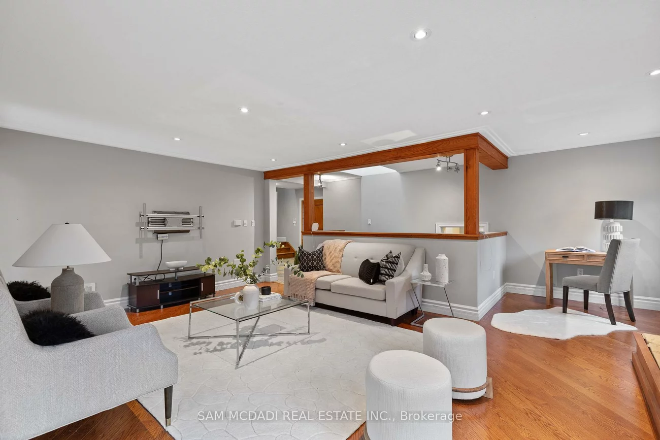690, Meadow Wood, Clarkson, Mississauga
