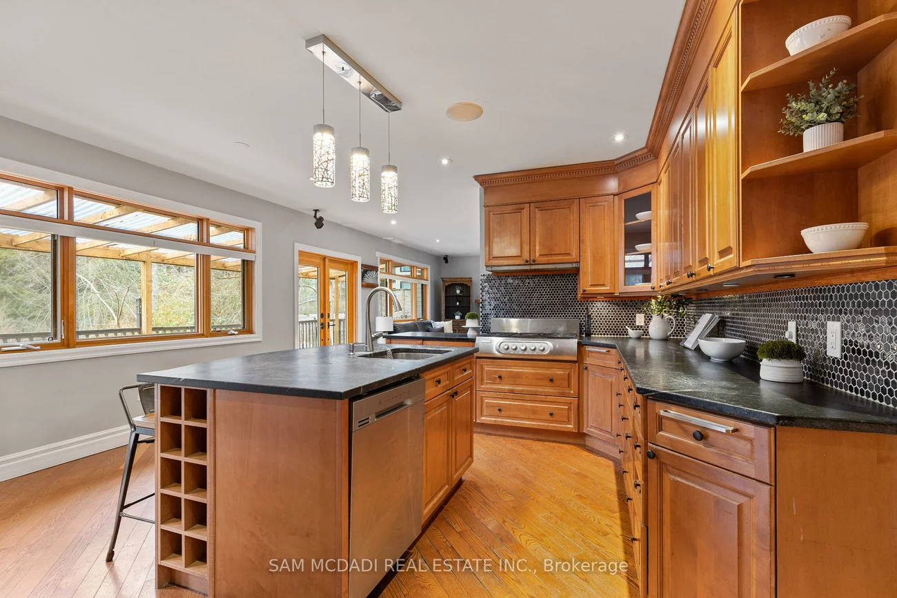 690, Meadow Wood, Clarkson, Mississauga