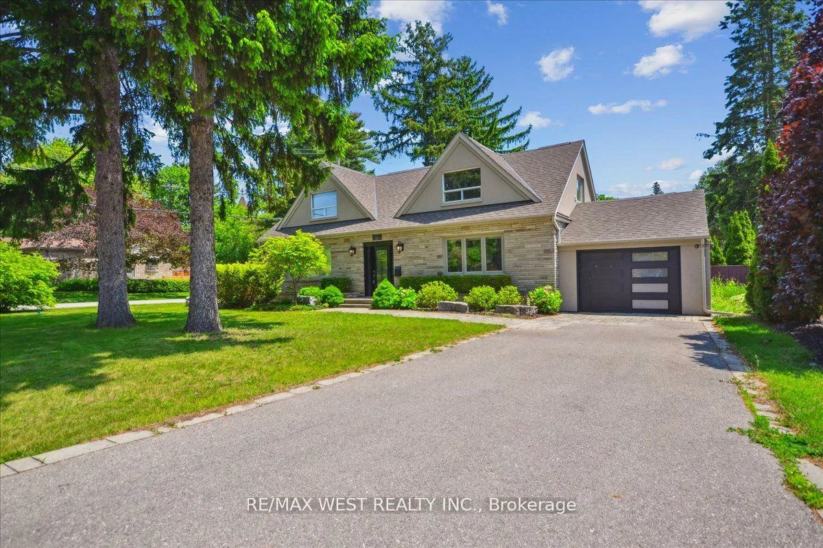 468, Lynd, Mineola, Mississauga