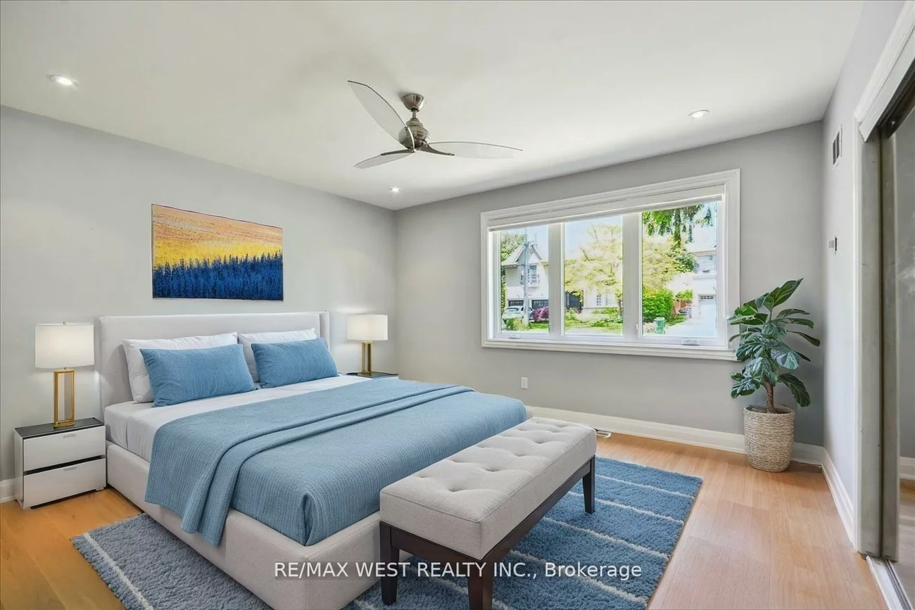 468, Lynd, Mineola, Mississauga
