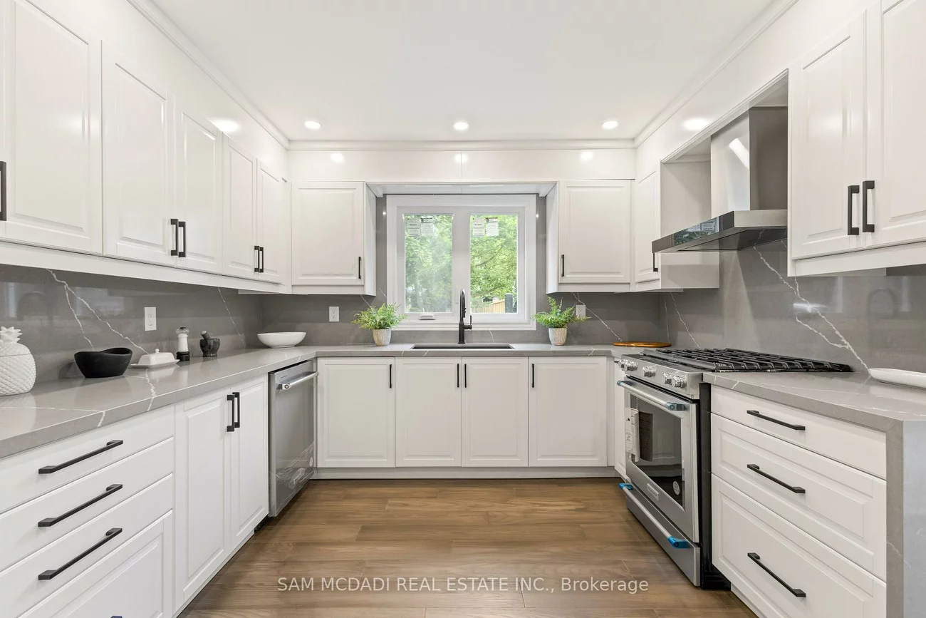 2535, Robin, Sheridan, Mississauga