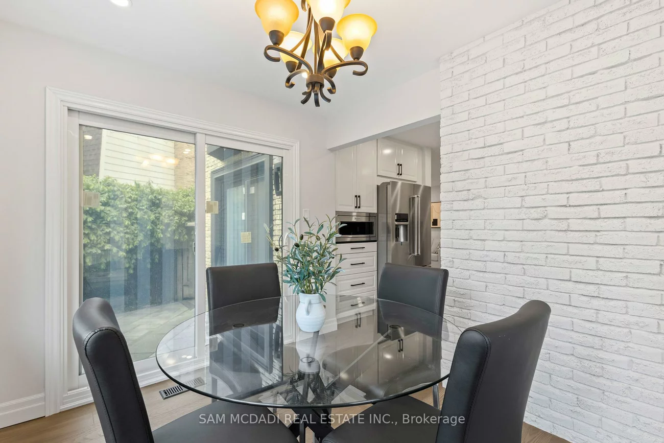 2535, Robin, Sheridan, Mississauga