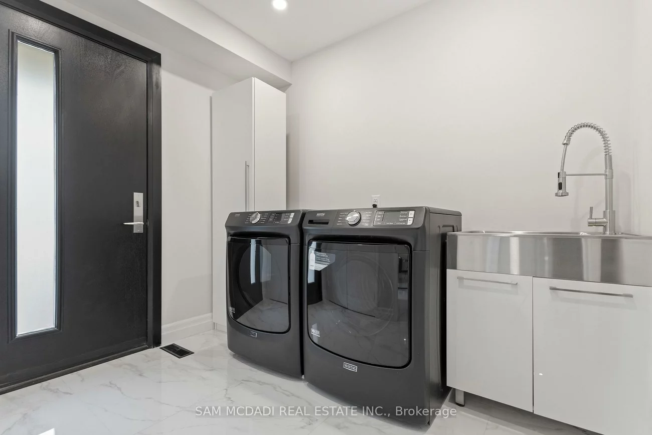 2535, Robin, Sheridan, Mississauga
