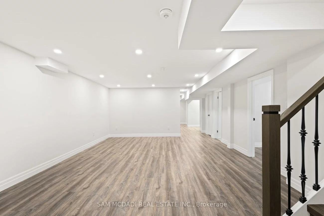 2535, Robin, Sheridan, Mississauga