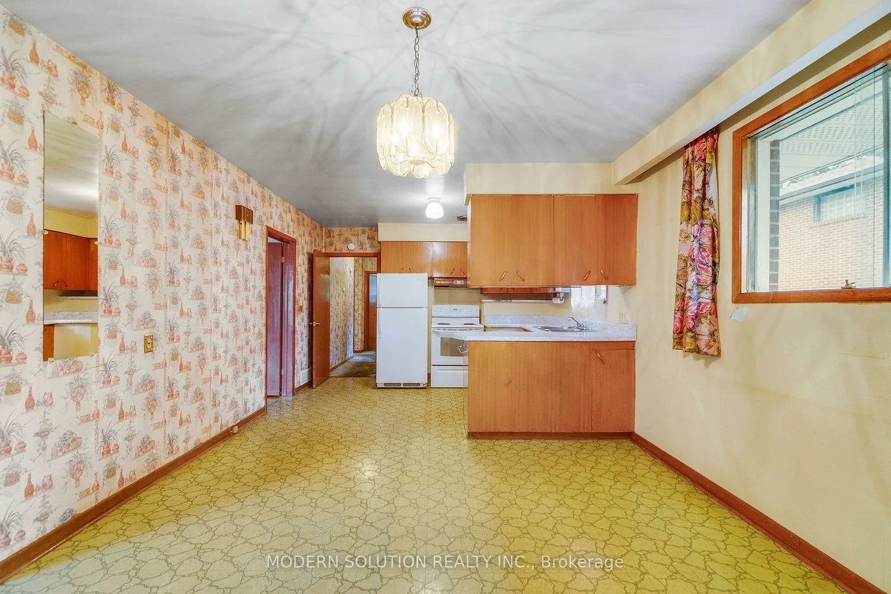 177, Eaglewood, Mineola, Mississauga