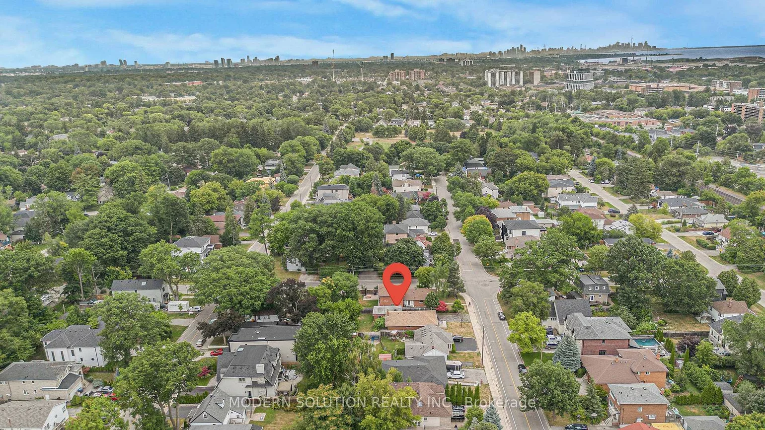 177, Eaglewood, Mineola, Mississauga