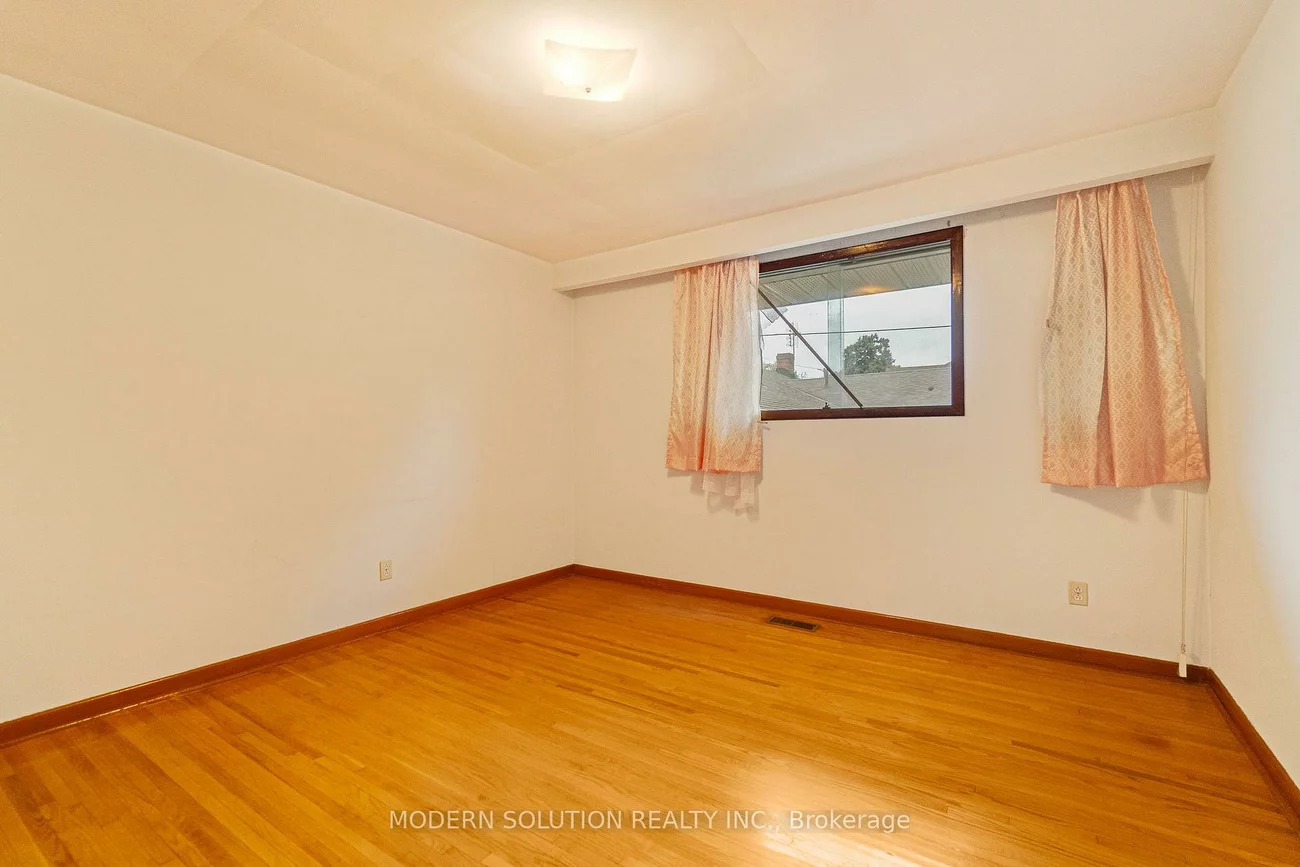 177, Eaglewood, Mineola, Mississauga