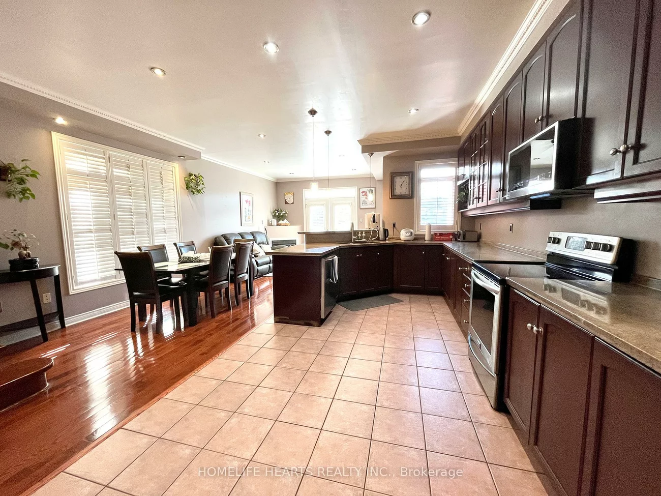 516, Lumberton, Hurontario, Mississauga
