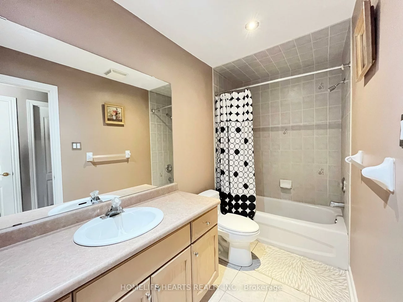 516, Lumberton, Hurontario, Mississauga
